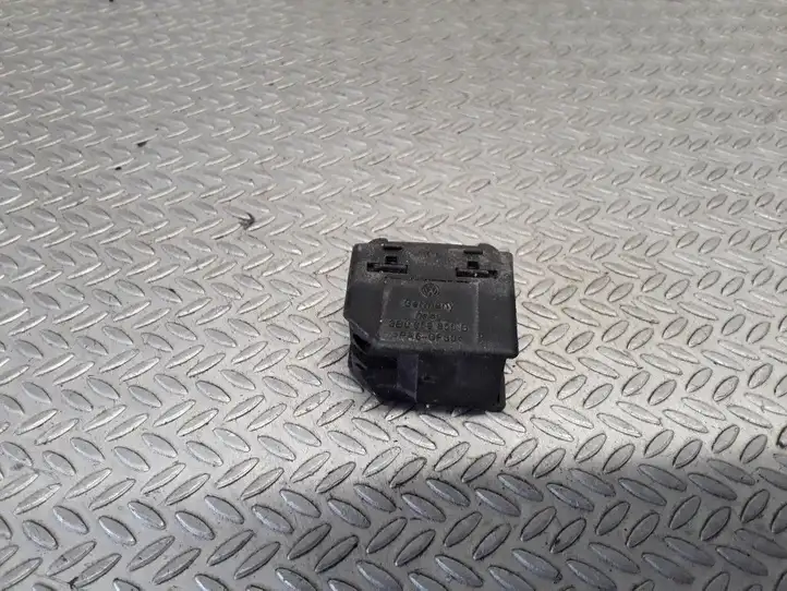 Volkswagen Golf IV (1998 - 2005) 3B0959855B Блок кнопок стеклоподъемников — фото 2