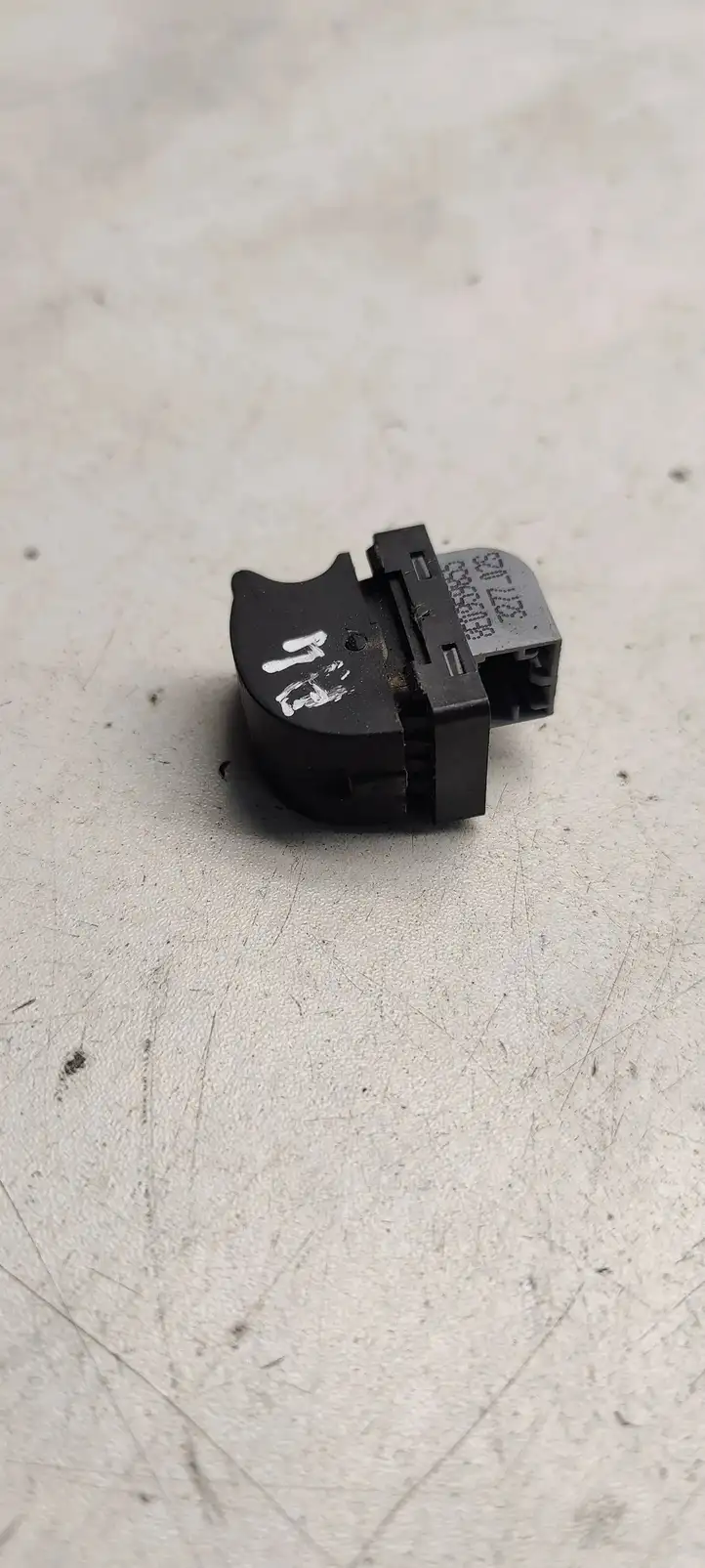 Audi A4 S4 B7 8E 8H (2004 - 2009) 8e0959855 Кнопка стеклоподъемников — фото 1