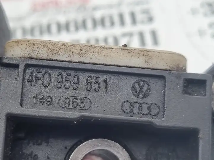 Audi A6 S6 C6 4F (2008 - 2011) 4F0959651 Датчик удара SRS — фото 4