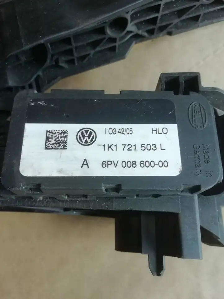 Volkswagen PASSAT B6 (2005 - 2010) 6PV00860000 Педаль акселератора — фото 2