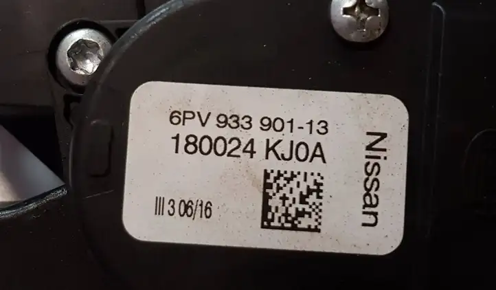 Nissan Navara D23 (2015 - ) 180024KJ0A Педаль акселератора — фото 3