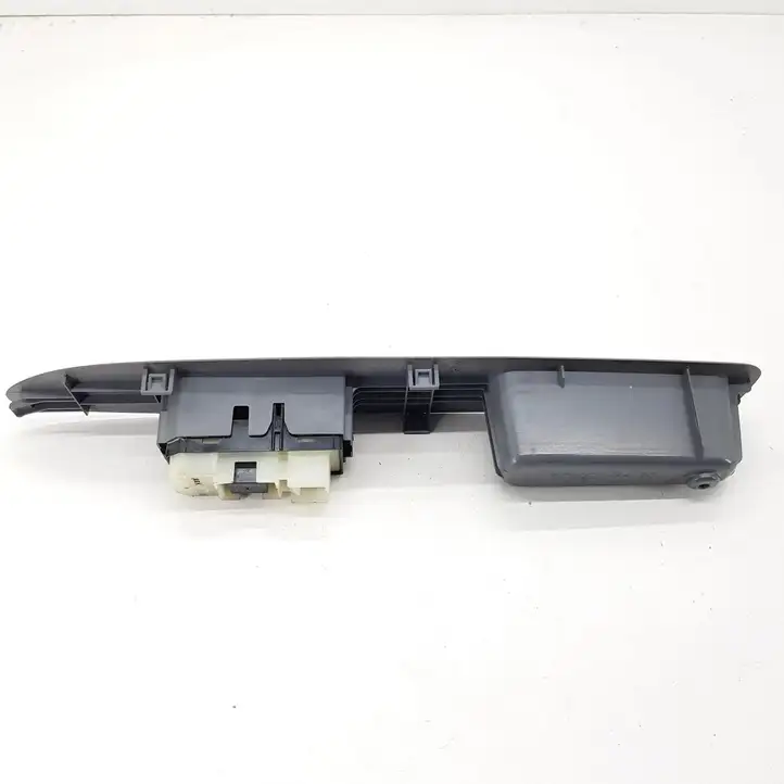 Toyota Avensis Verso (2001 - 2004) 7423144190 Блок кнопок стеклоподъемников — фото 6