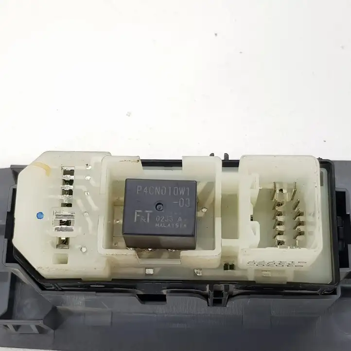 Toyota Avensis Verso (2001 - 2004) 7423144190 Блок кнопок стеклоподъемников — фото 7