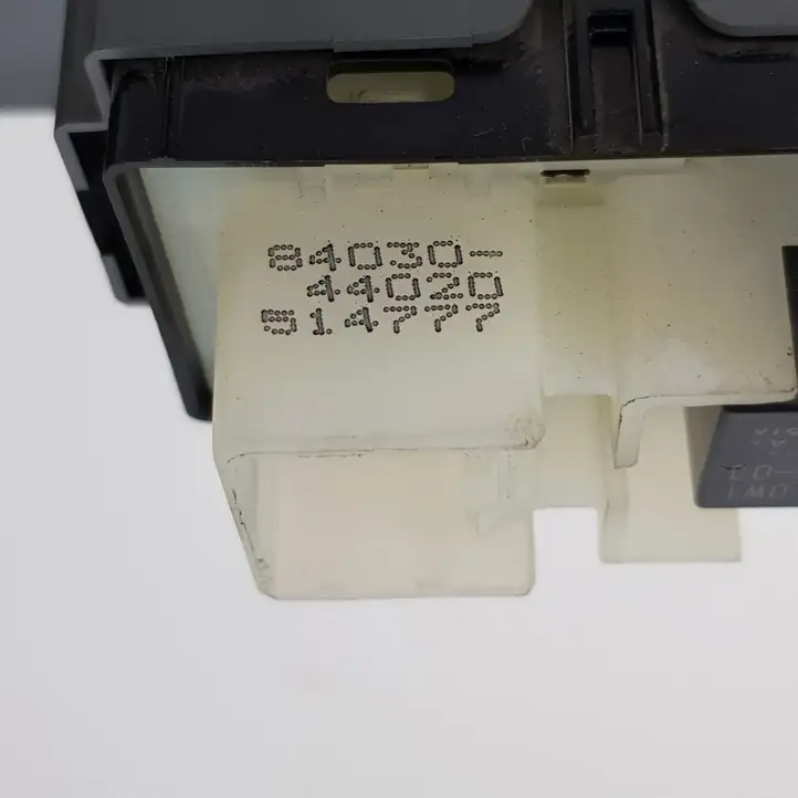 Toyota Avensis Verso (2001 - 2004) 7423144190 Блок кнопок стеклоподъемников — фото 8