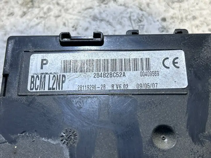Nissan Note (E11) (2006 - 2014) 284B2BC52A Модуль комфорта — фото 3