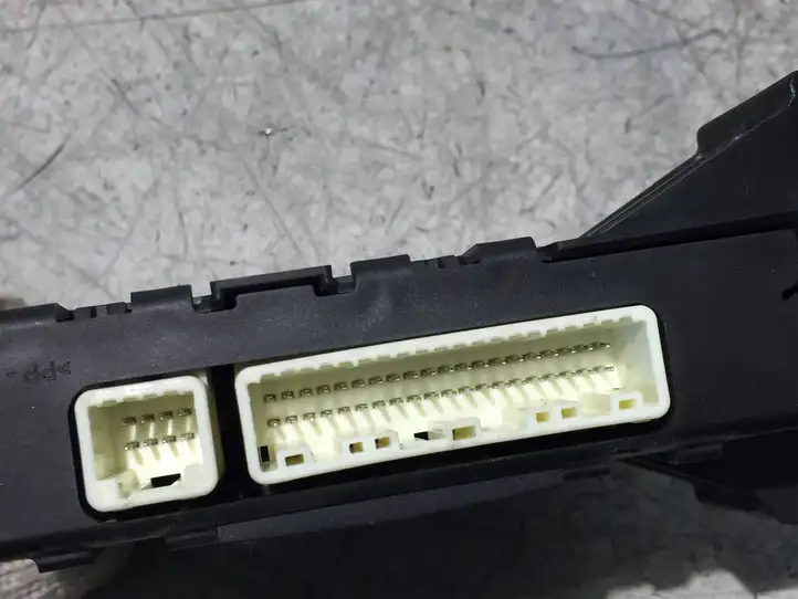 Toyota Auris E180 (2012 - 2018) 8865002D70 Модуль управления кондиционером — фото 2