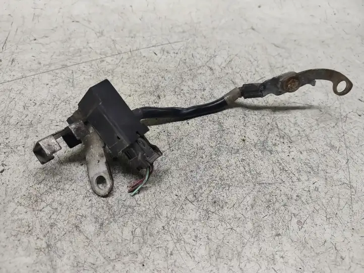 Toyota Verso (2012 - 2015) Минусовой провод аккумулятора — фото 2