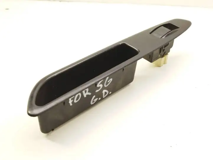 Subaru Forester SG (2003 - 2005) Кнопка стеклоподъемников — фото 1