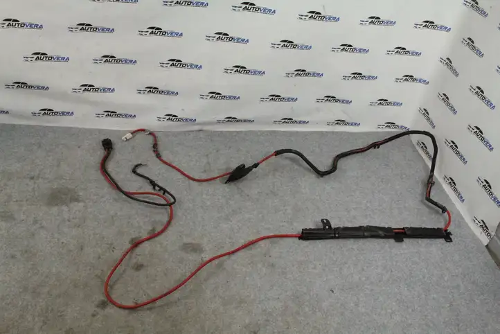 BMW 6 F12 F13 (2010 - 2018) 9237184 Плюсовой провод аккумулятора — фото 1