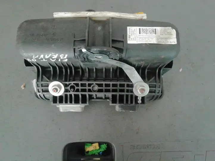 Fiat Bravo (2007 - 2014) 005175118 Подушка безопасности пассажира — фото 4