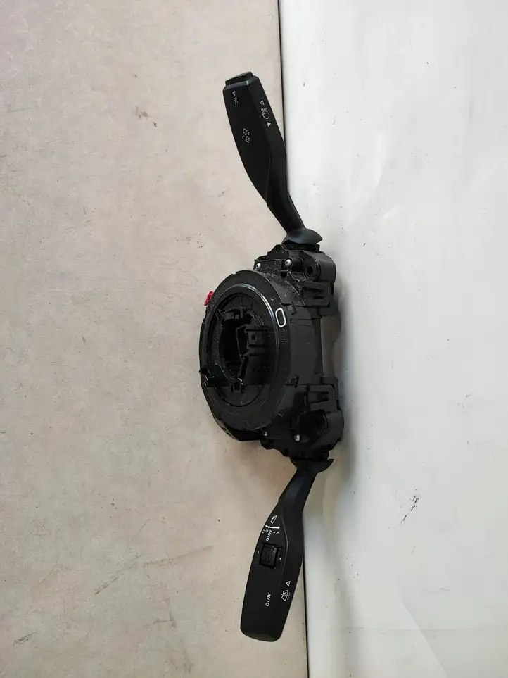 BMW 5 G30 G31 (2016 - ) 9436661 Контактное кольцо SRS — фото 2
