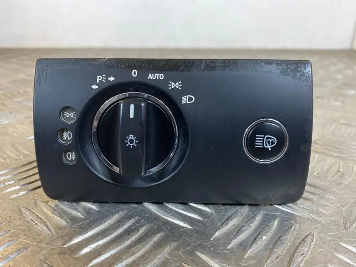 Mercedes-Benz ML W164 (2005 - 2011) A1645450304 Включатель фонарей — фото 1