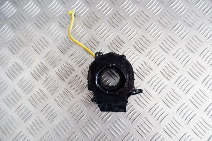 Mazda 5 (2005 - 2010) Контактное кольцо SRS — фото 6