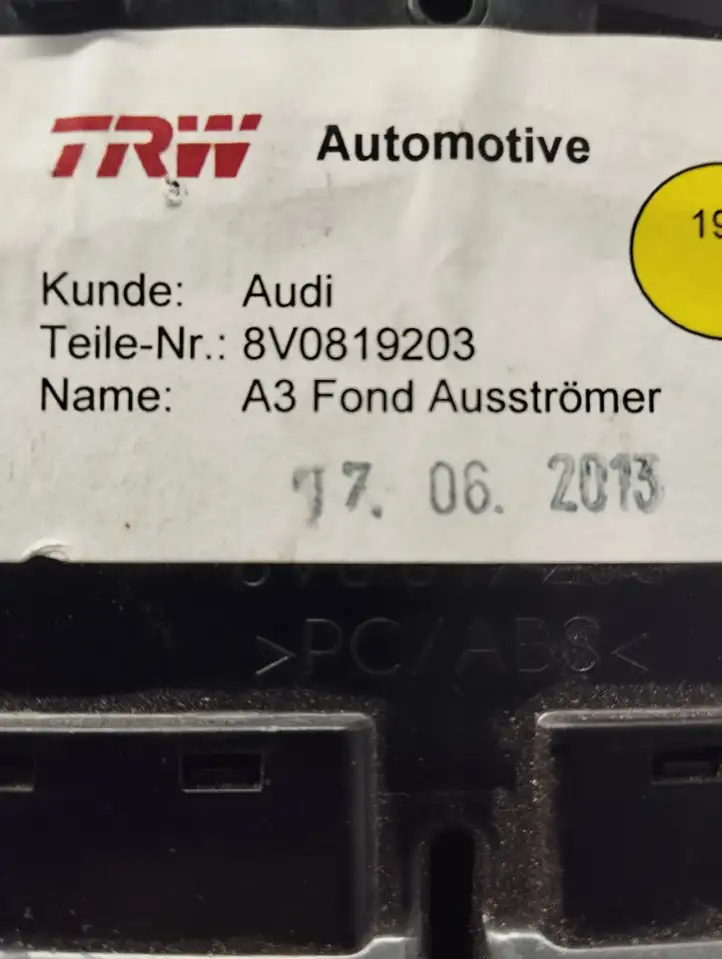 Audi A3/S3 8V (2012 - 2016) 8V0819203 Задний воздушный дефлектор — фото 5