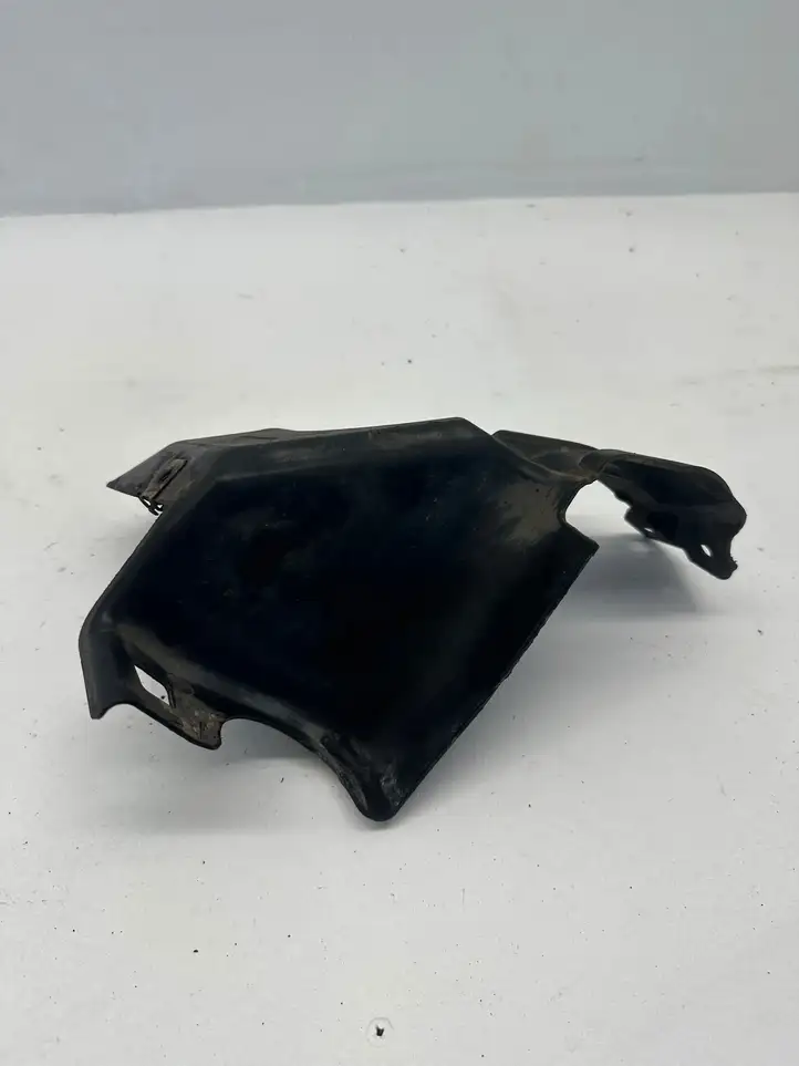 BMW 3 F30 F35 F31 (2012 - 2018) 51757274863 Прочие детали днища — фото 7
