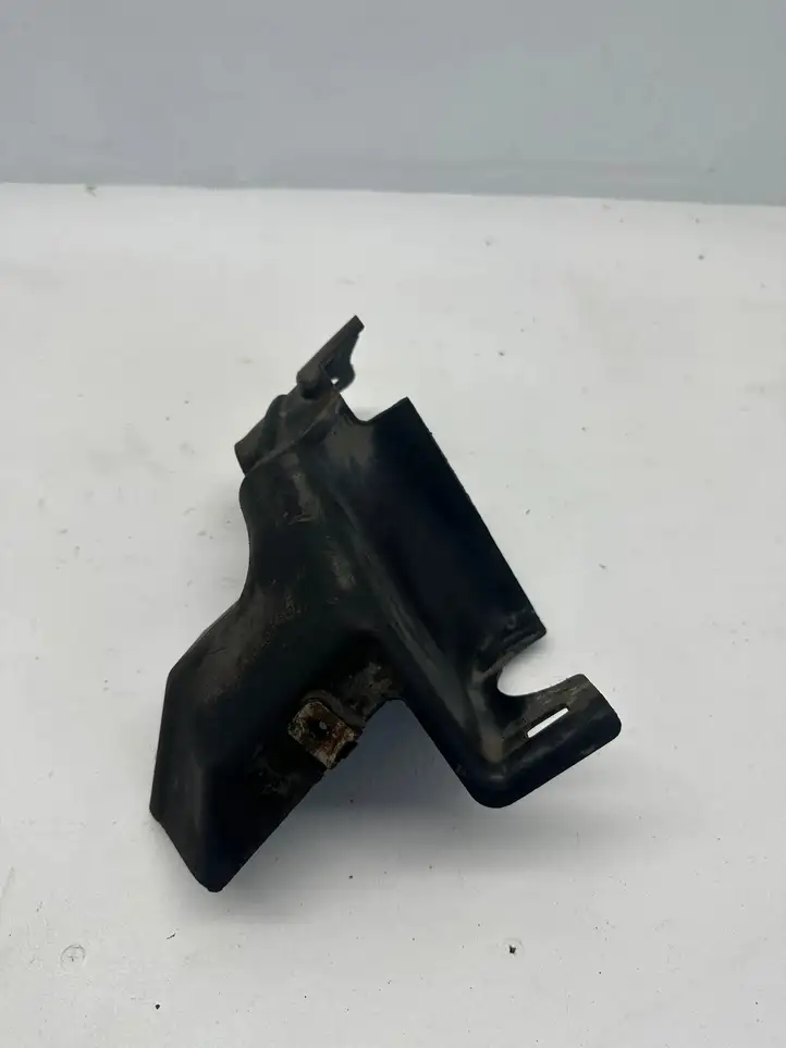 BMW 3 F30 F35 F31 (2012 - 2018) 51757274863 Прочие детали днища — фото 9