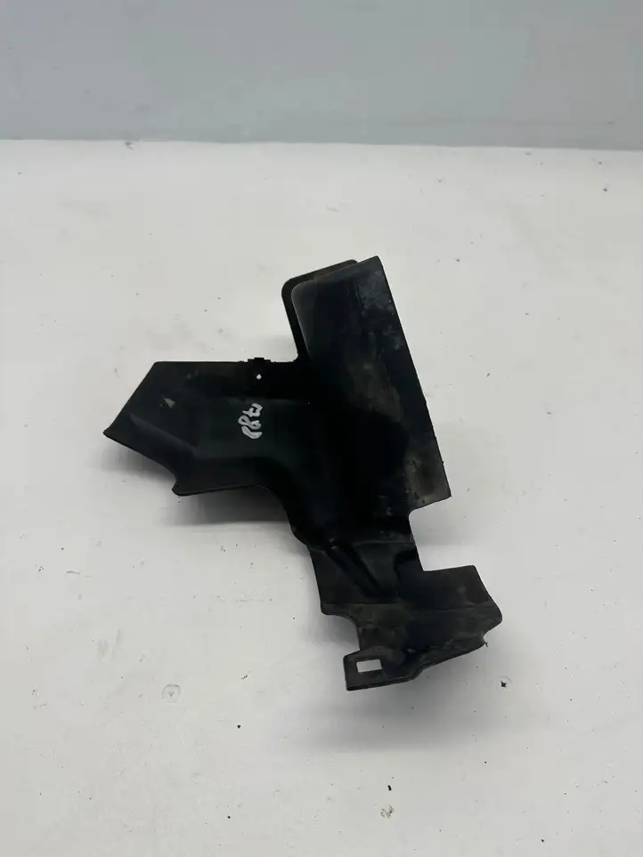 BMW 3 F30 F35 F31 (2012 - 2018) 51757274863 Прочие детали днища — фото 10