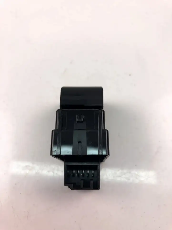 Volvo XC40 (2017 - ) 31456060 Кнопка стеклоподъемников — фото 3