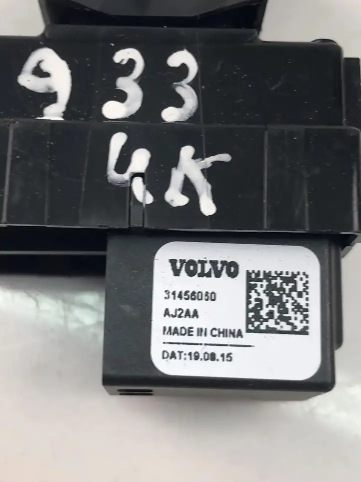 Volvo XC40 (2017 - ) 31456060 Кнопка стеклоподъемников — фото 4