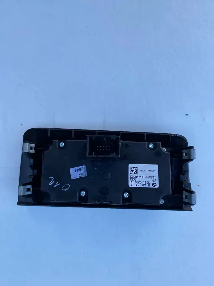 BMW X5 E70 (2006 - 2013) 9134726 Другие включатели / ручки/ переключатели — фото 4