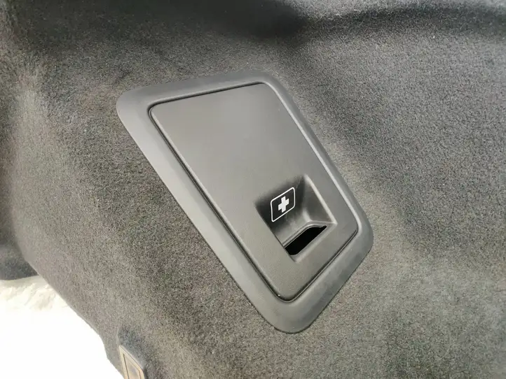 BMW 5 G30 G31 (2016 - ) 7373581 Боковая обшивка багажника — фото 5