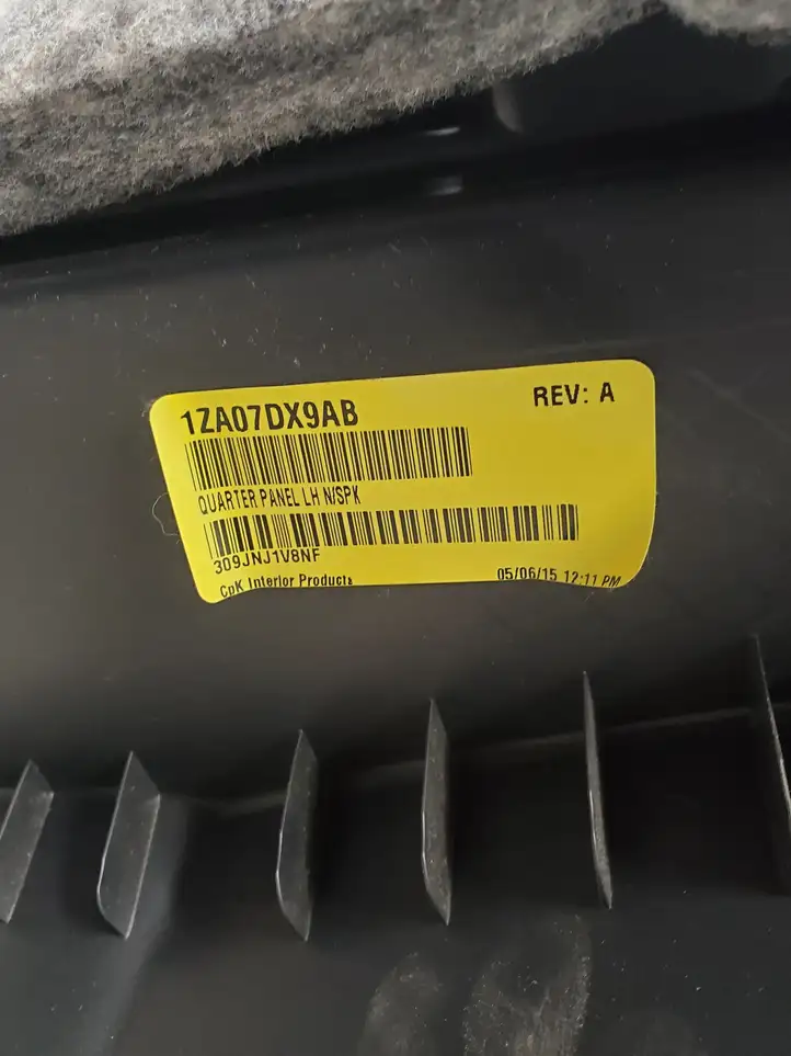 Dodge Challenger (2014 - ) 1ZA07DX9AB Обшивка задней боковой панели (купе) — фото 5