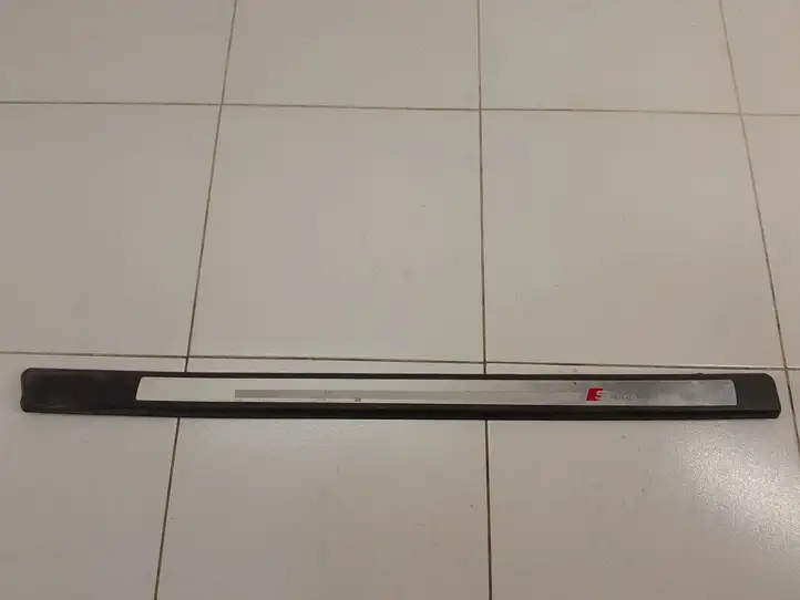 Audi A3/S3 8P (2008 - 2013) 8P3853491D Внутренняя отделка переднего порога — фото 1