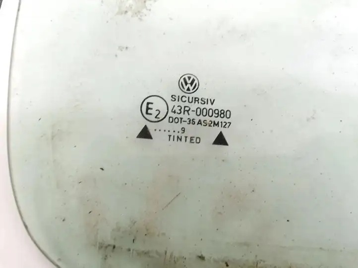 Volkswagen Bora (1998 - 2005) Форточка двери — фото 2