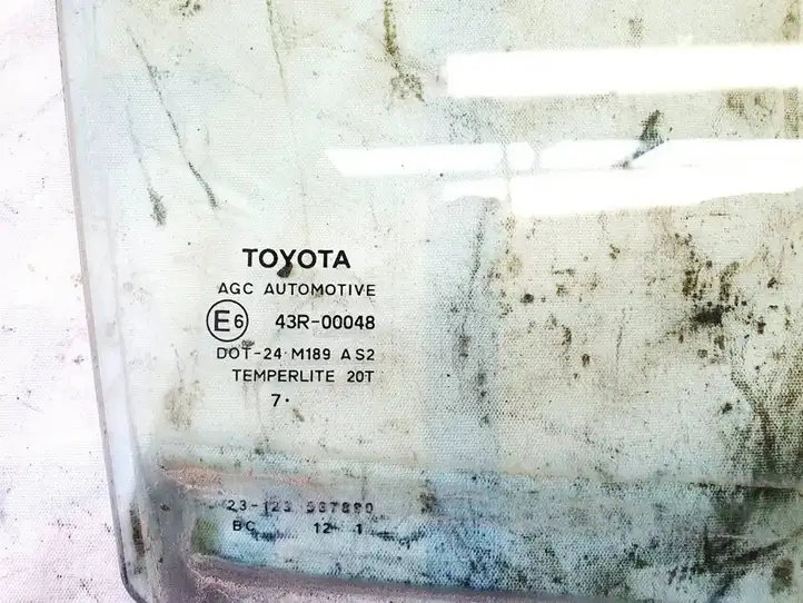 Toyota Auris 150 (2006 - 2012) Стекло задней двери — фото 2
