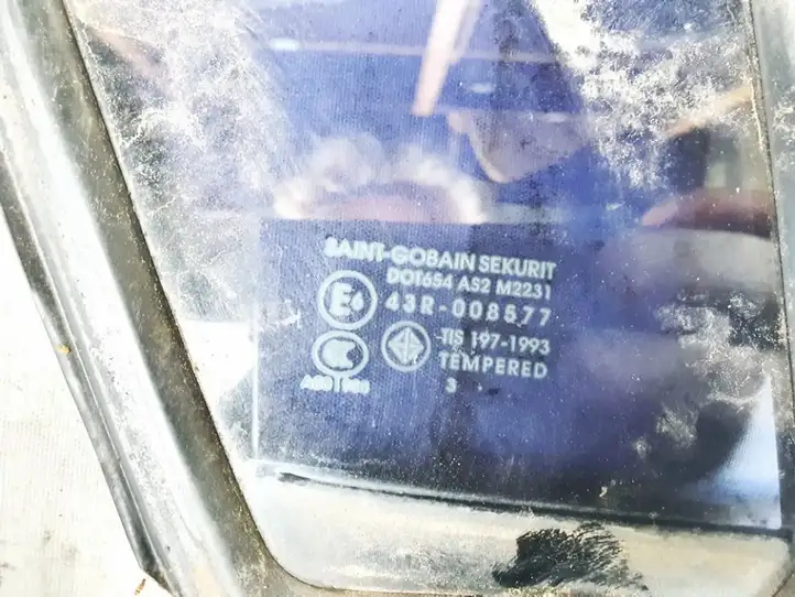 Mazda 3 I (2003 - 2006) Форточка двери — фото 3