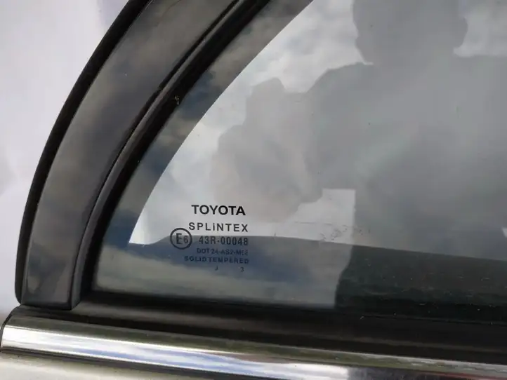 Toyota Avensis T250 (2003 - 2006) Форточка двери — фото 3