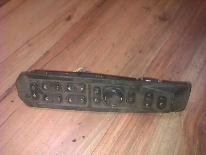 Renault Scenic II - Grand scenic II (2003 - 2006) Блок кнопок стеклоподъемников — фото 1