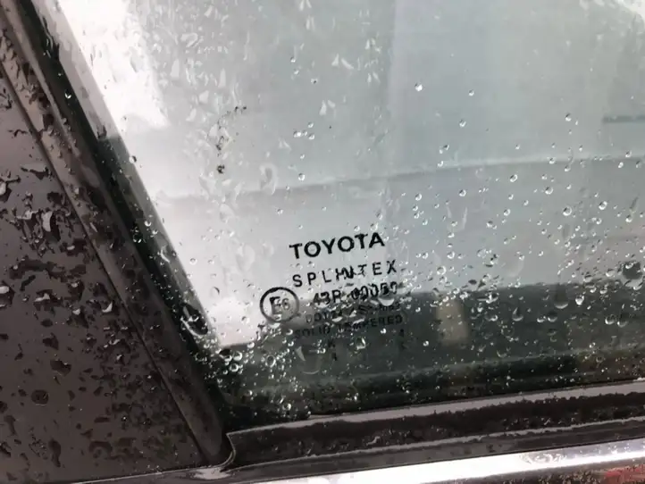 Toyota Avensis T250 (2003 - 2006) Стекло передней двери — фото 2