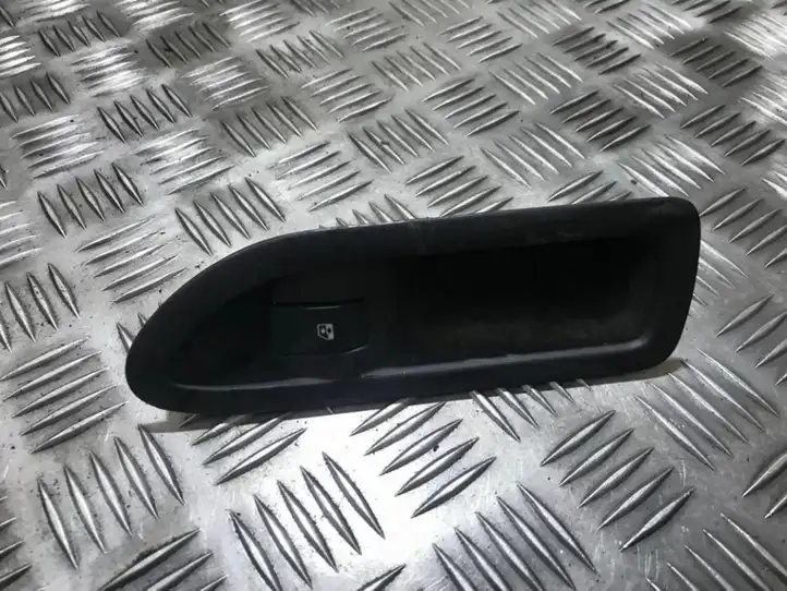 Renault Laguna II (2001 - 2005) 8200016013 Блок кнопок стеклоподъемников — фото 1