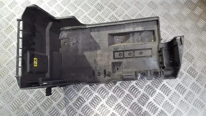 Opel Vectra C (2002 - 2005) 24413805 Крышка ящика аккумулятора — фото 1