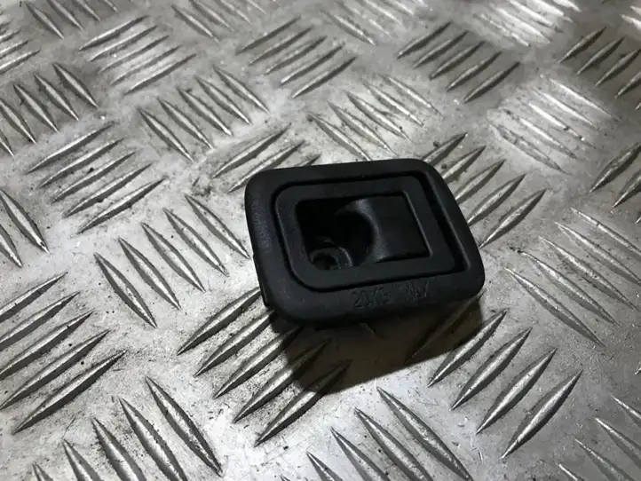 Mitsubishi ASX (2010 - 2016) Прочие детали салона — фото 1