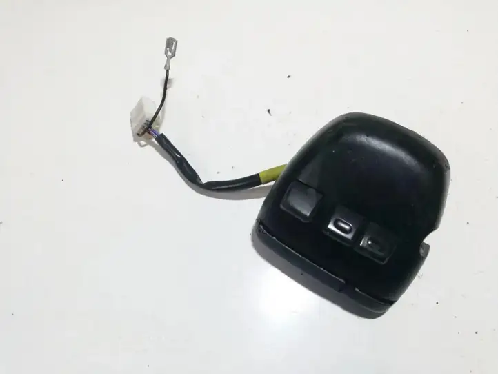 Toyota Yaris Verso (1999 - 2005) 8623013010 Кнопки на рулевом колесе — фото 1