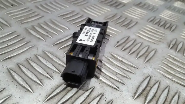 Nissan Note (E11) (2006 - 2014) 0285003019 Датчик удара SRS — фото 2