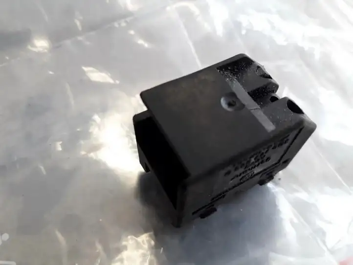 Volkswagen Golf IV (1998 - 2005) 3B0959855B Кнопка стеклоподъемников — фото 2