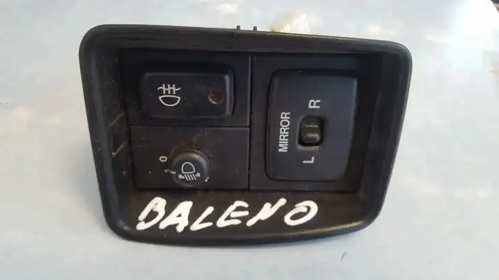 Suzuki Baleno EG (1995 - 2002) 7384160g00 Включатель зеркал — фото 1