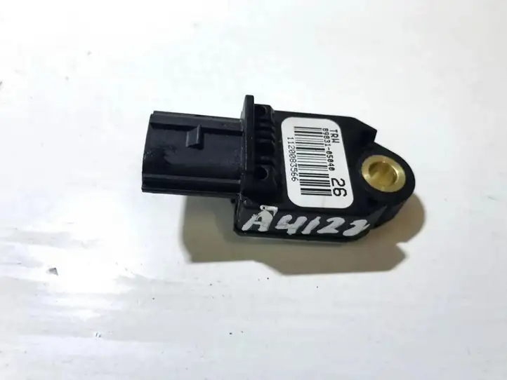Toyota Avensis T270 (2009 - 2012) 8983105040 Датчик удара SRS — фото 1
