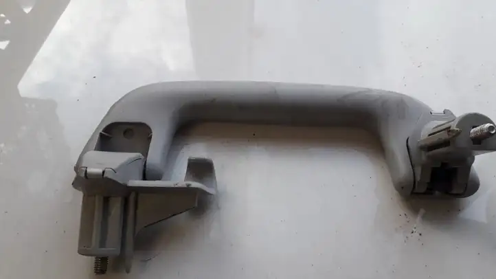 Toyota Corolla Verso AR10 (2004 - 2009) Потолочная ручка задняя — фото 2