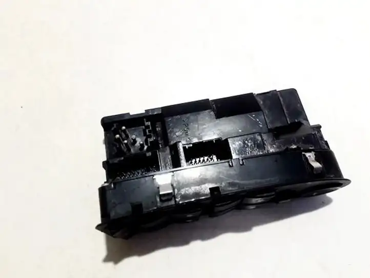 BMW 5 E39 (1996 - 2003) 6904306 Кнопка стеклоподъемников — фото 2