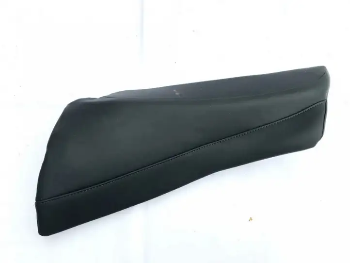 Tesla Model 3 (2017 - 2023) 109602761i Прочие детали салона — фото 1