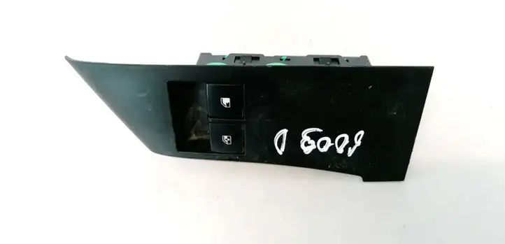 Opel Astra J (2009 - 2012) 13305973 Кнопка стеклоподъемников — фото 1