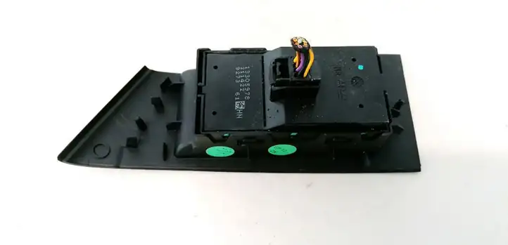 Opel Astra J (2009 - 2012) 13305973 Кнопка стеклоподъемников — фото 2