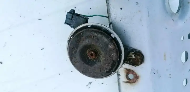 Suzuki Grand Vitara II (2005 - 2008) E13000026 Звуковой сигнал — фото 1