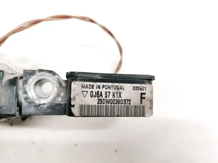 Mazda 6 (2002 - 2005) GJ6A57K1X Датчик удара SRS — фото 3