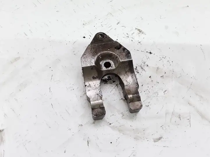 Nissan Navara D40 (2004 - 2015) Держатель форсунки — фото 1