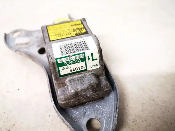 Toyota Avensis Verso (2004 - 2009) 8983044010 Датчик удара SRS — фото 2
